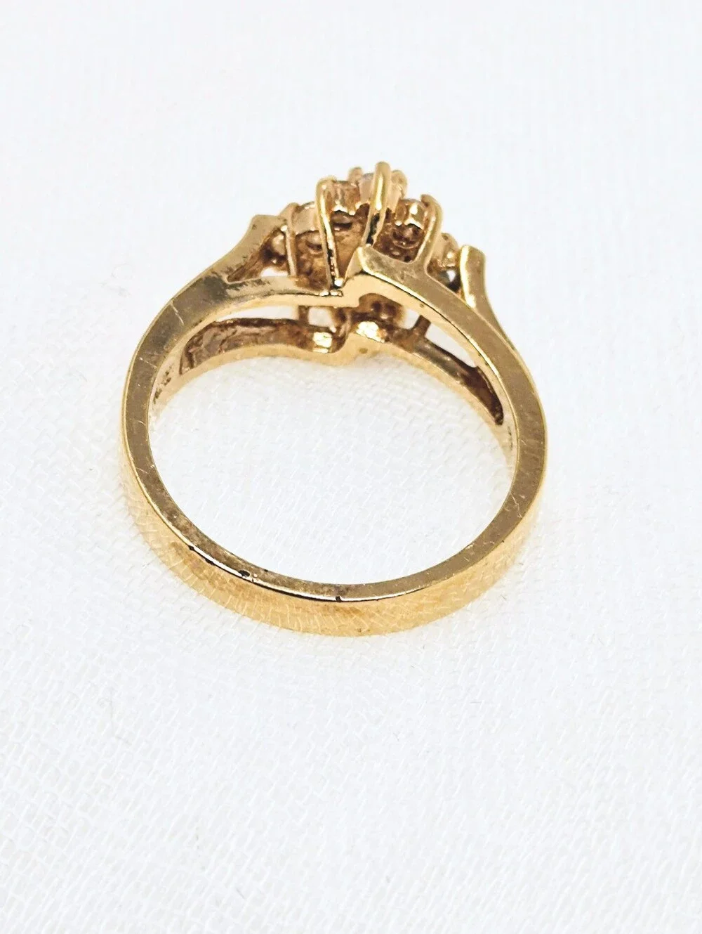 Elegant Size 7 Women's Gold Ring With Purple And Small Crystal Stones